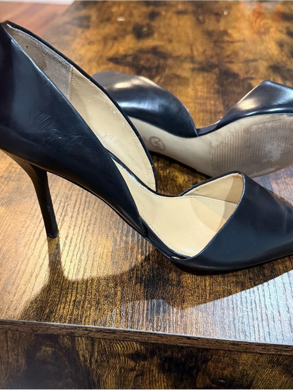 Michael Kors Black Leather Pointed Toe D’Orsay Pumps Size 9M Classic Stiletto - Picture 4 of 7